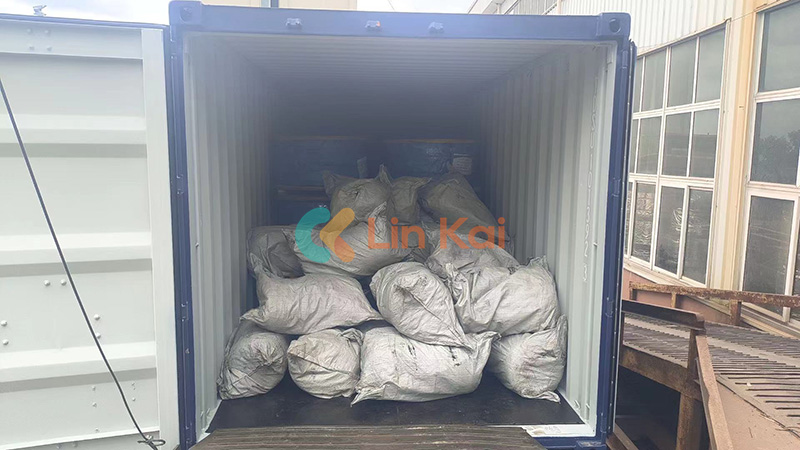 Anti filum ferri retorto in vase onustum, parata ad Indonesia
