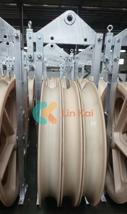 Tres Rota Nylon Conductor trochleas shipping ad Xinjiang Sinarum project site